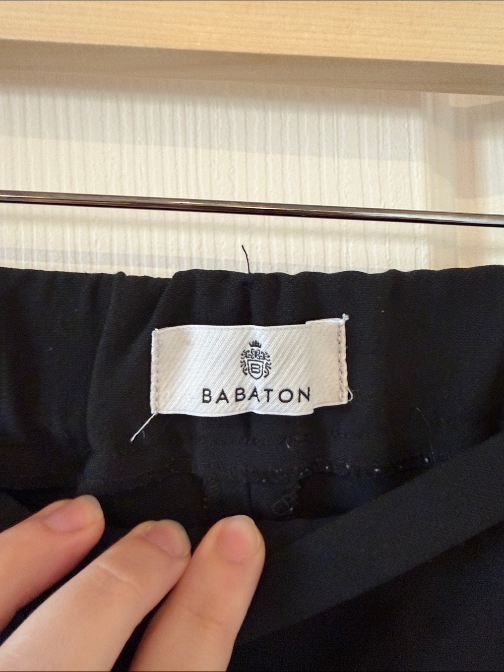 Babaton Black High Rise Pull On Tapered Ankle Pants Size 10 - Picture 2 of 8